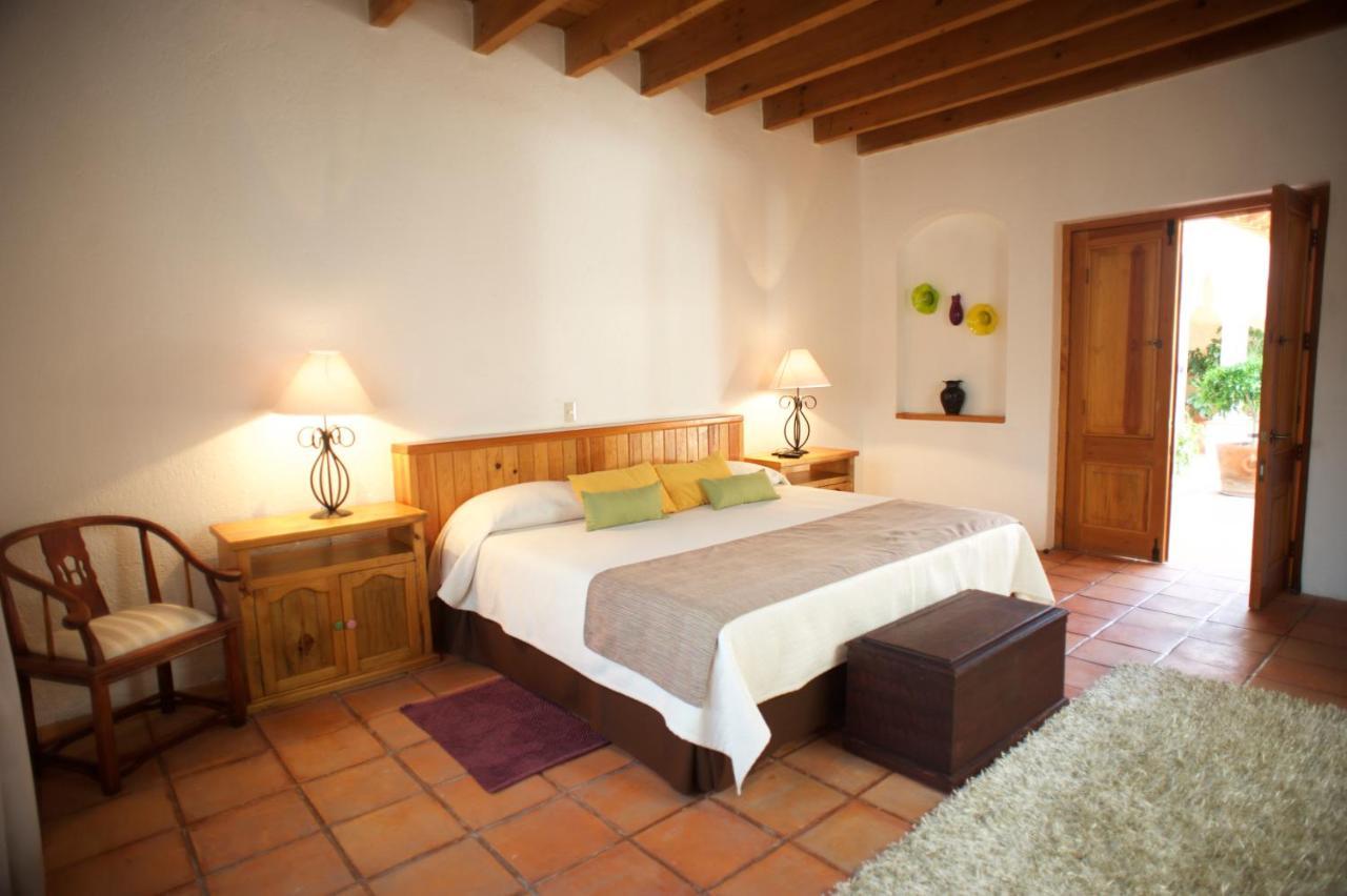 La Casona De Los Colibries El Pueblito  Exterior photo