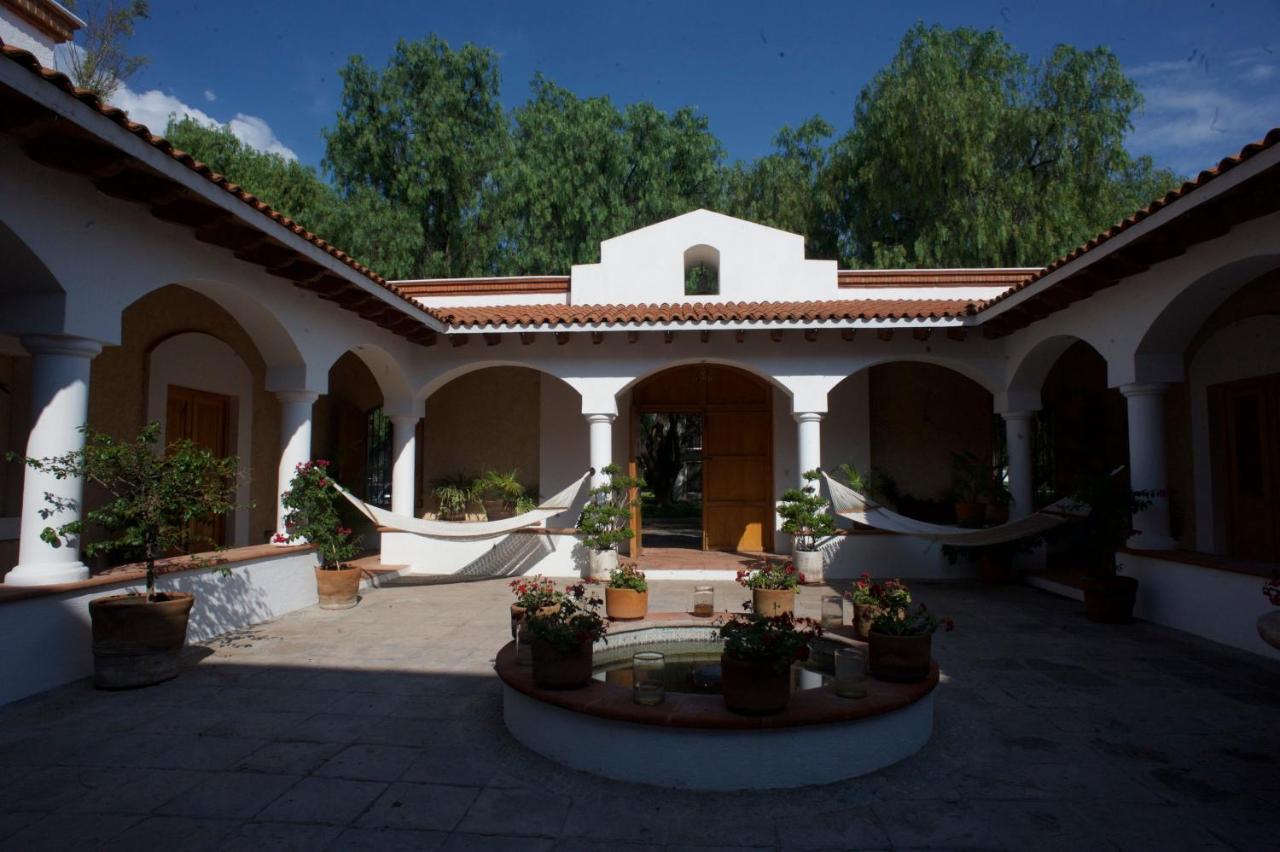 La Casona De Los Colibries El Pueblito  Exterior photo